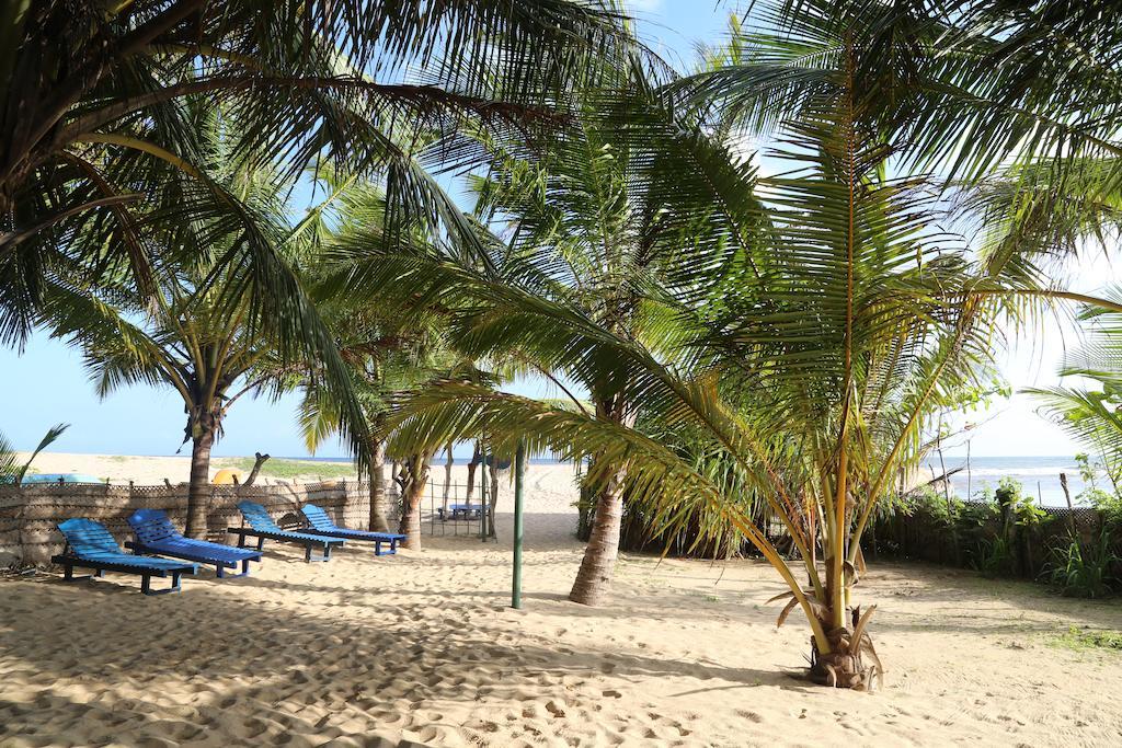 Lonely Beach Resort Тангалла Экстерьер фото