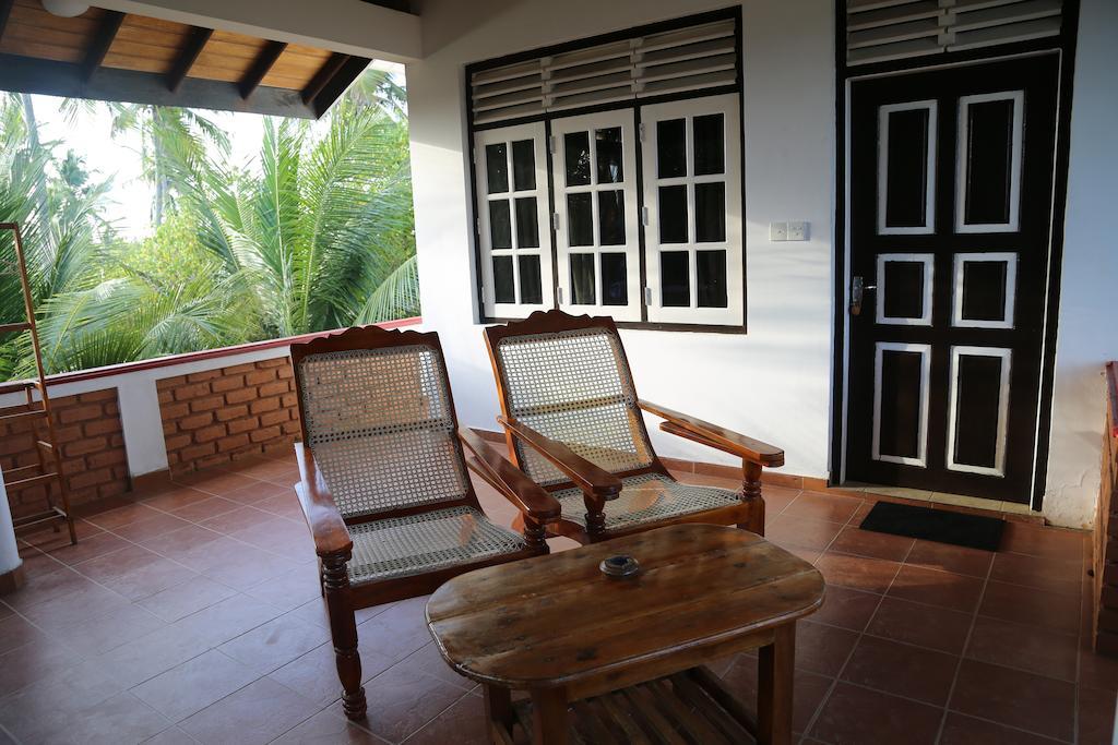 Lonely Beach Resort Тангалла Экстерьер фото