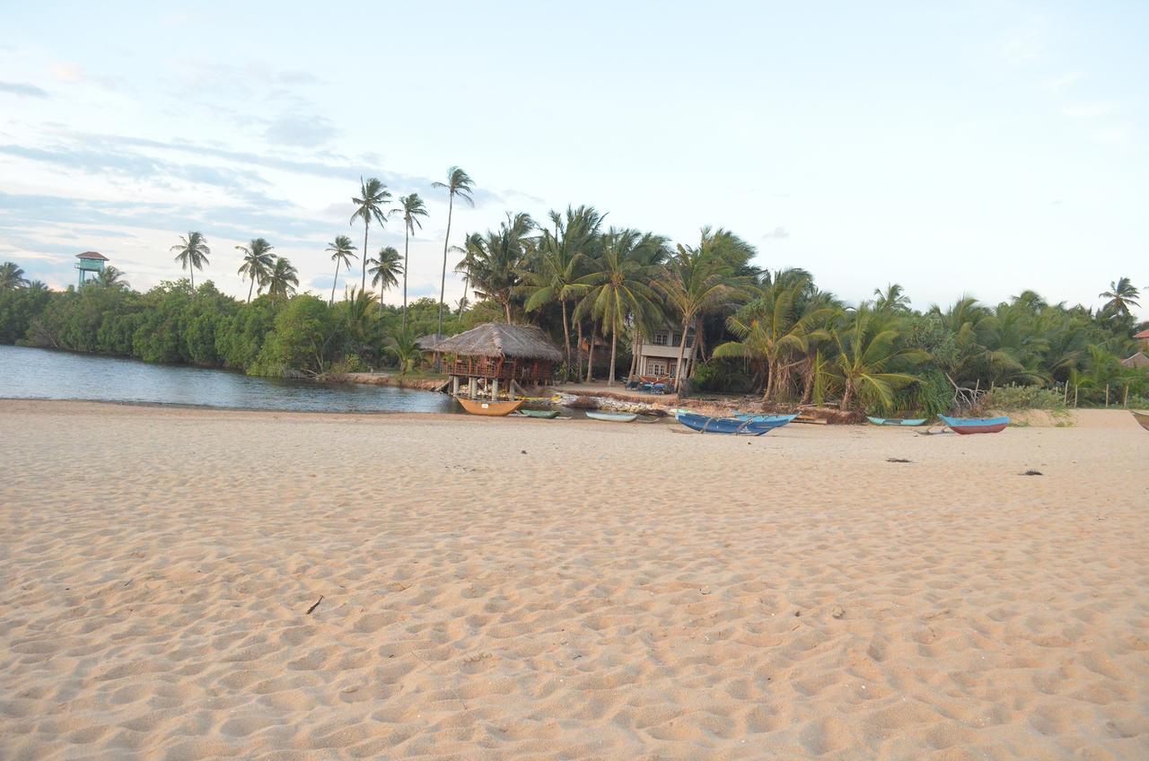 Lonely Beach Resort Тангалла Экстерьер фото